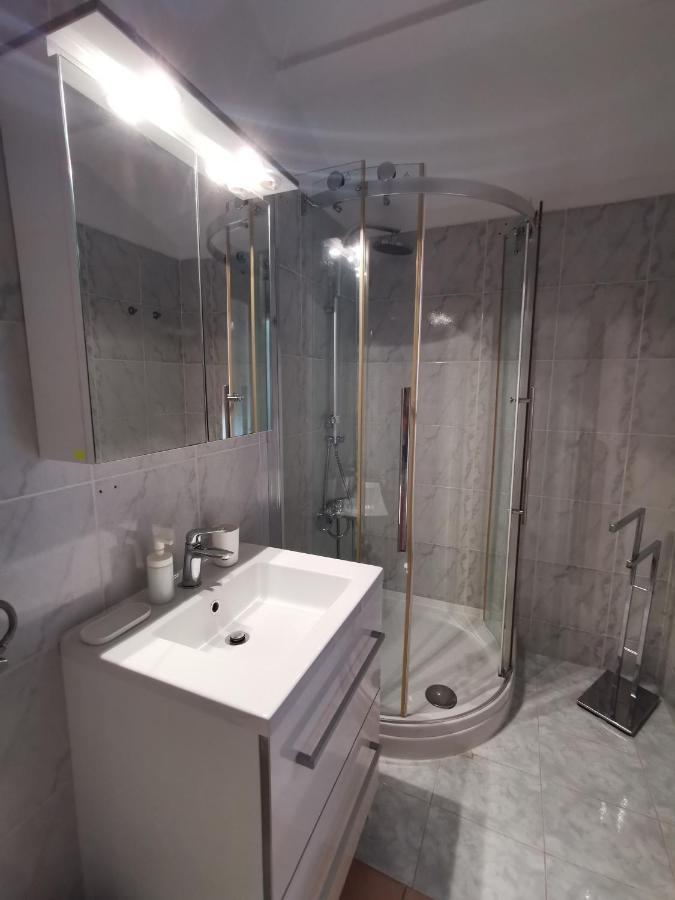Apartments Divina Ровинь Экстерьер фото